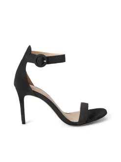 Gisele Sandal
