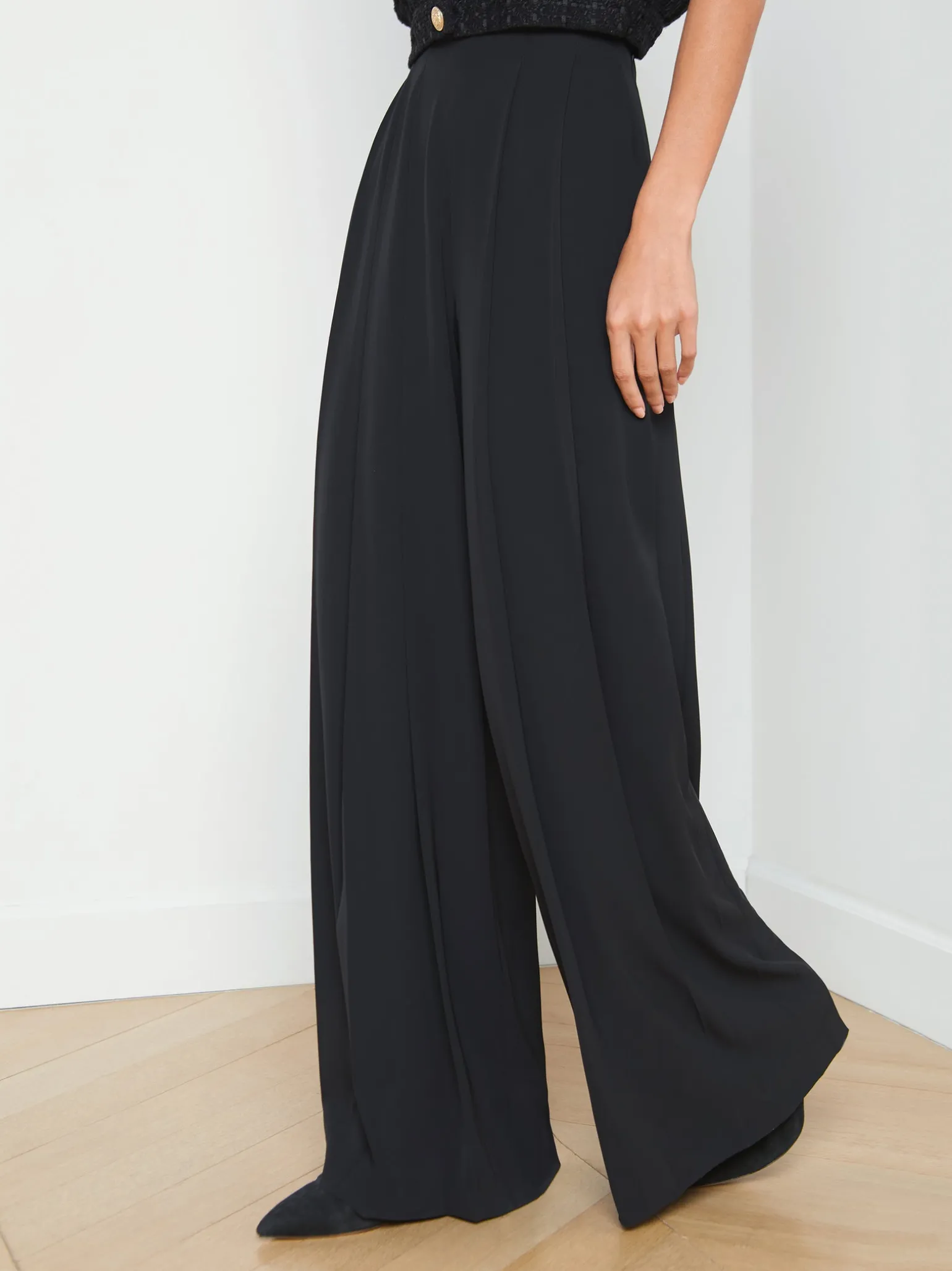 Nova Pleated Wide-Leg Pant